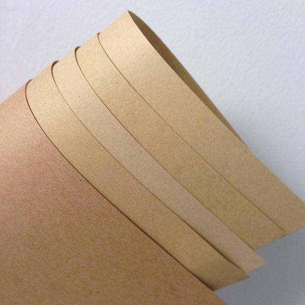 שימוש בשיתוף נייר קראפט בצבע בהיר